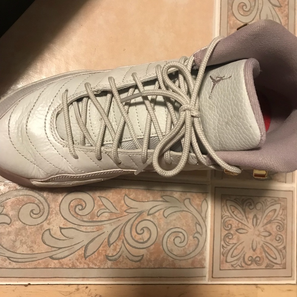Air Jordan 12 Retro SIZE 7.5Y